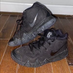 Boys Nike Kyrie